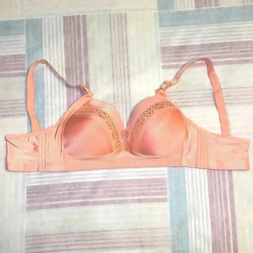 🍑SUPER SOFT AND COMFORTABLE BRA FOR DAILY USING PEACH 🍑 COLOUR 🍑
